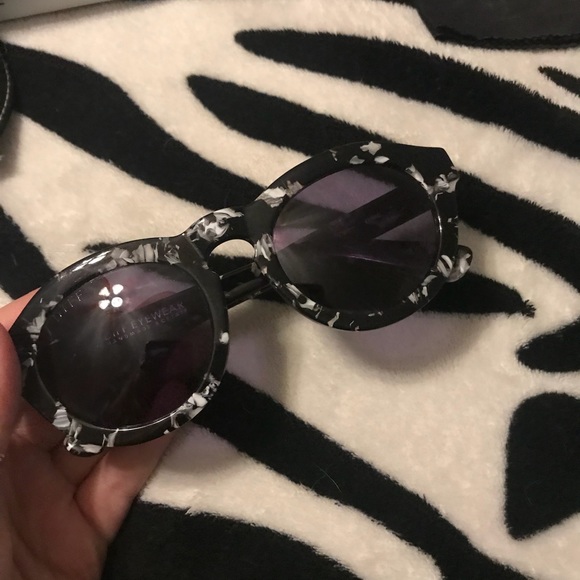 Diff Eyeware - Picture 3 of 4